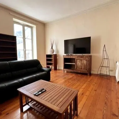 Appartement En Coeur De Village Bourg-sur-Gironde Exterior photo