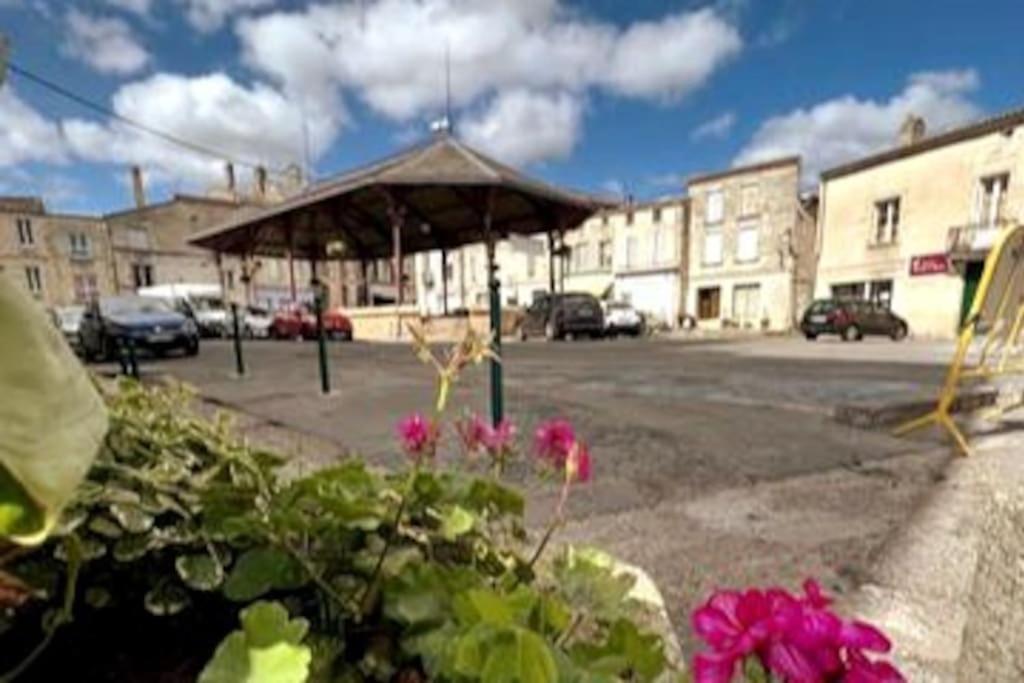 Apartment En Coeur De Village Bourg-sur-Gironde
